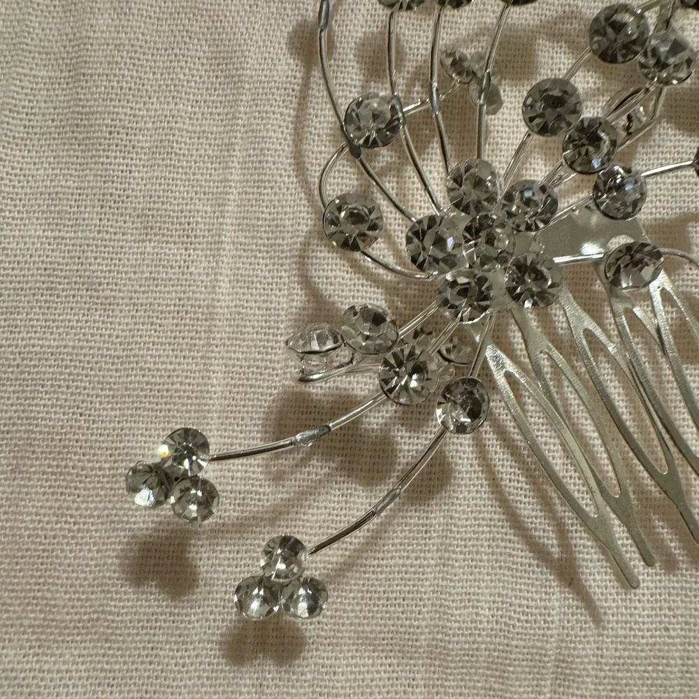 Elegant Silver Crystal Hair Comb